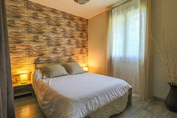 Chambre Calme A Breux-Jouy Exterior photo